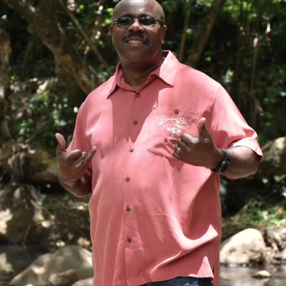 Meet your Posher, Manny - Picture 6 of 16